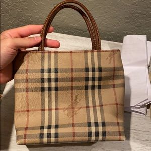Burberry purse